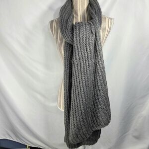 Forever 21 NWT Charcoal Grey w/Silver Metallic Knitted Scarf One Size